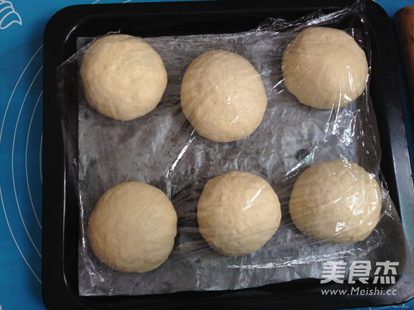 绿豆沙面包的做法步骤:9