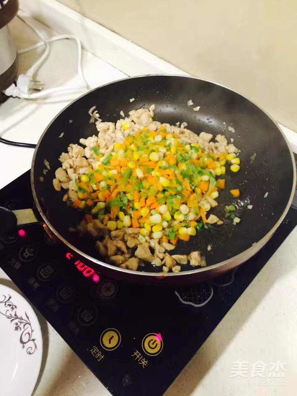 盛夏菠萝炒饭的做法步骤:4