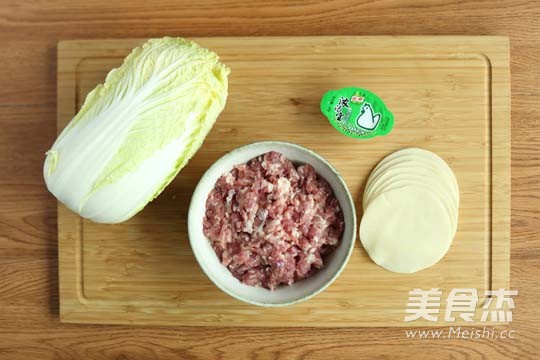 猪肉白菜饺子的做法步骤：1