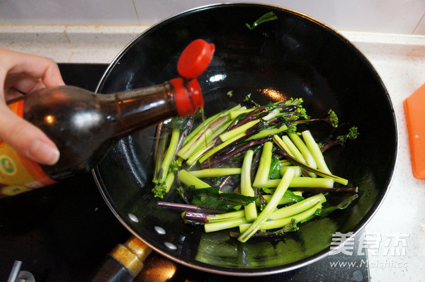 糖醋红油菜苔的做法步骤：7