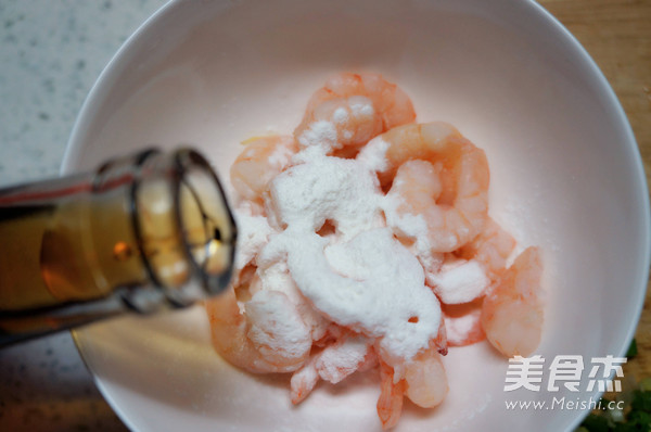 番茄滑虾仁的做法步骤:3