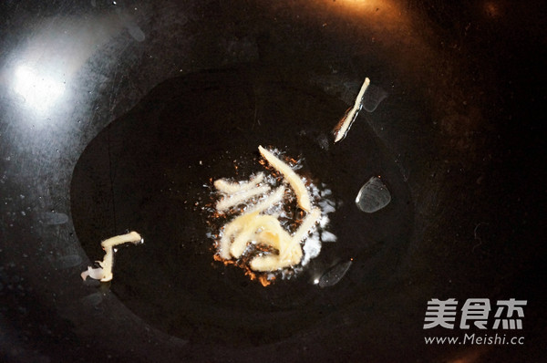 番茄滑虾仁的做法步骤:4