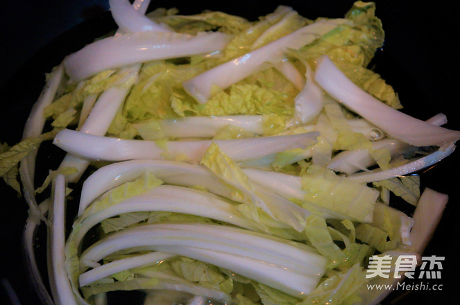 豆芽拌白菜丝的做法步骤:4