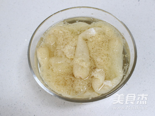 竹荪花菇鸭腿汤的做法步骤:3