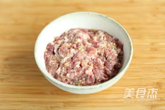 猪肉白菜饺子的做法步骤：4