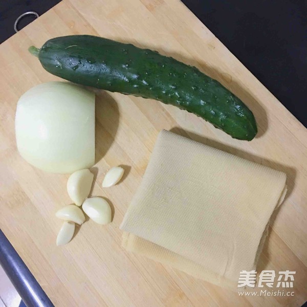 拌干豆腐皮的做法步骤：1