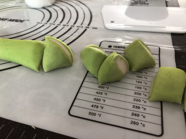 虾仁三鲜馅儿翡翠白玉水饺的做法步骤:10