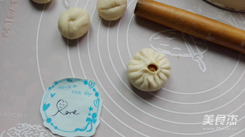 卷心菜虾米鲜内小包子的做法步骤:4