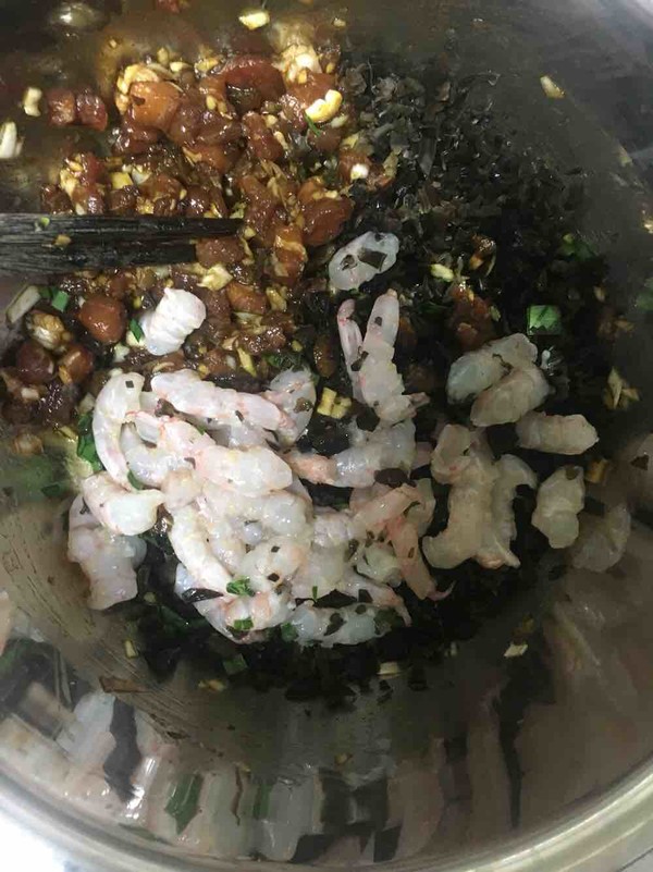 厉虾三鲜水饺的做法步骤:2