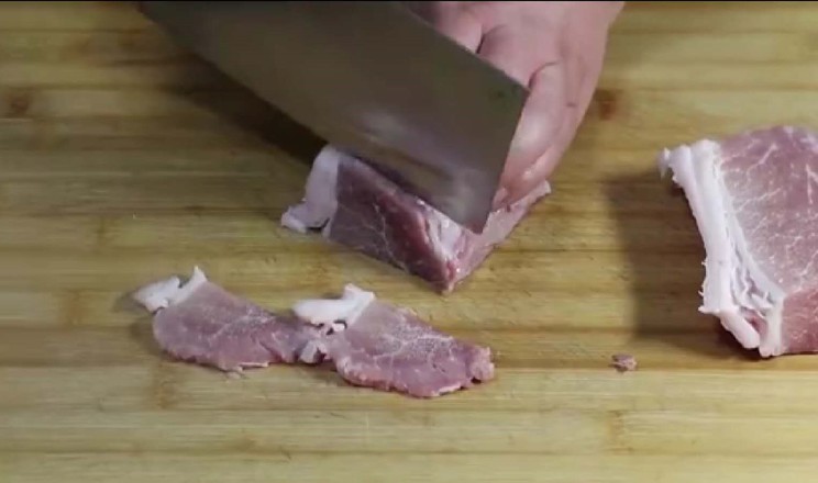 正宗猪肉白菜炖粉条，好吃就要这样做！五珍粉暖胃早餐组合！的做法步骤：4