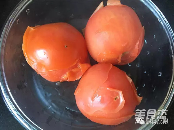 宝宝营养餐之茄汁蛋包饭的做法步骤：1