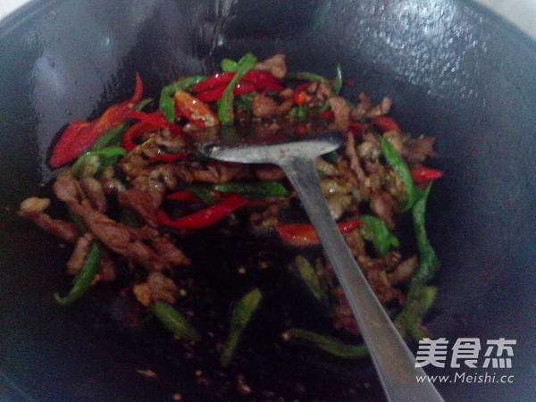 辣椒炒肉的做法步骤:12