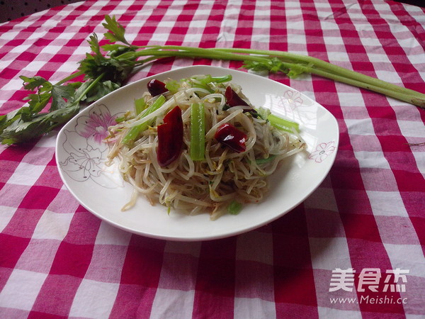 芹菜炒豆芽的做法步骤：11