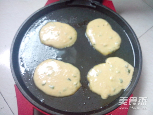 红萝卜豆浆渣饼的做法步骤:5