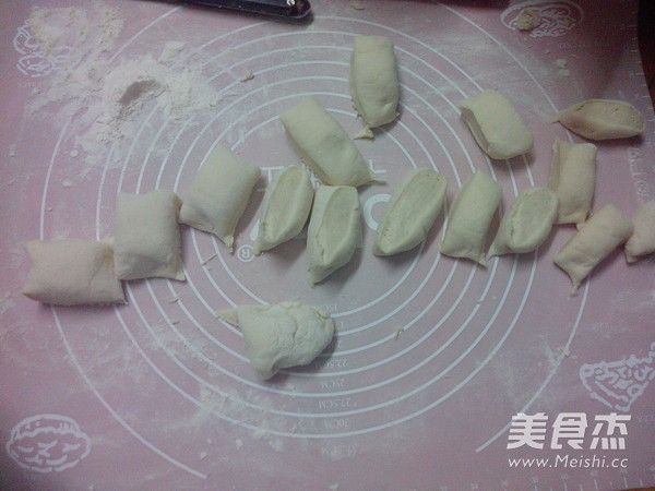 猪肉包菜包子的做法步骤:6