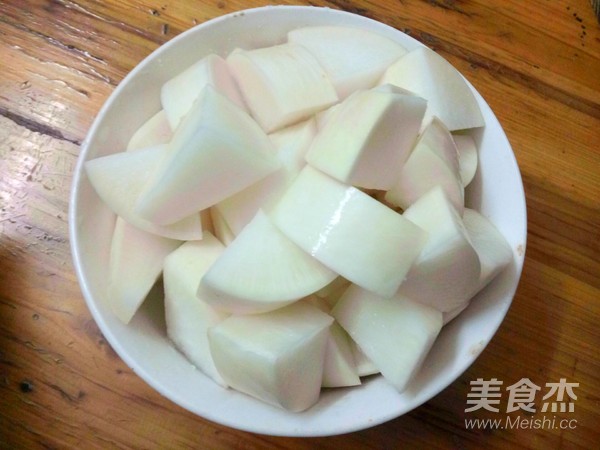 羊肉火锅的做法步骤：1