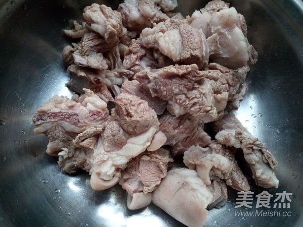 羊肉火锅的做法步骤:2
