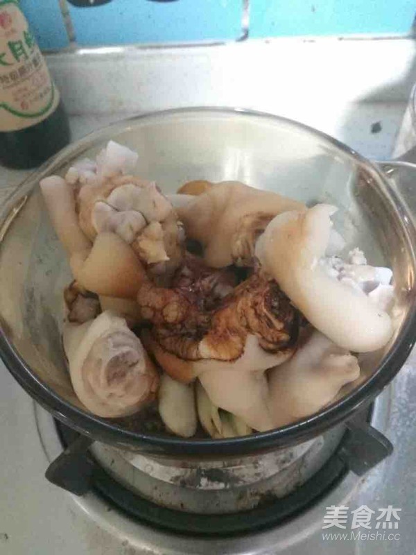 红烧猪蹄的做法步骤：8