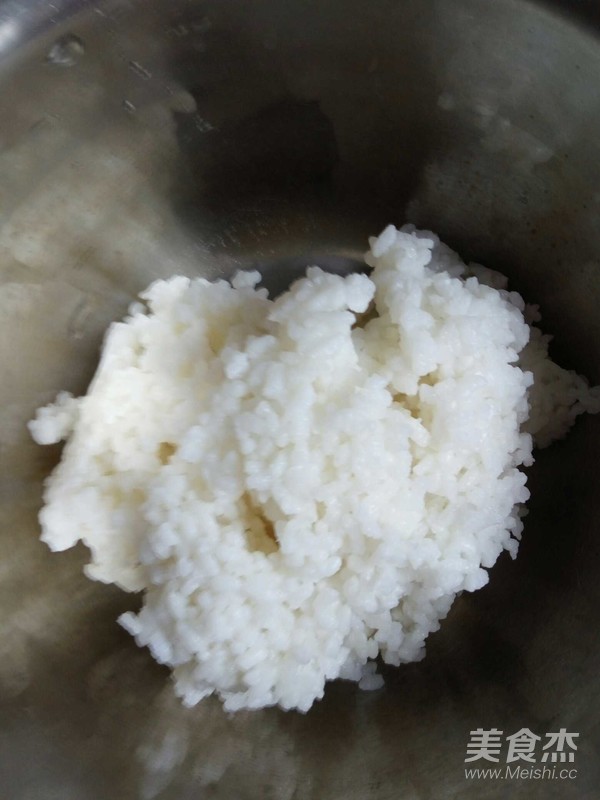 香酥鸡蛋米饭饼的做法步骤：1