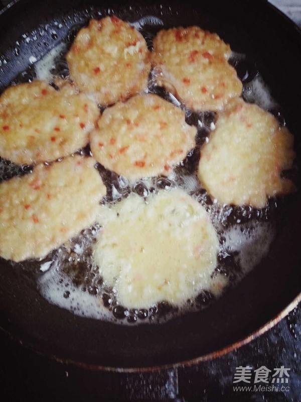 香酥鸡蛋米饭饼的做法步骤：5