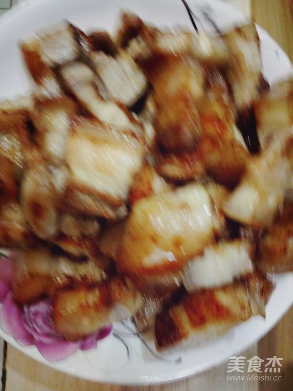 大蒜红烧肉的做法步骤:3