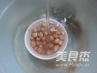 花生牛奶的做法步骤:2