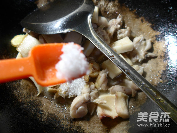 墨鱼鲞炒牛蛙的做法步骤:13