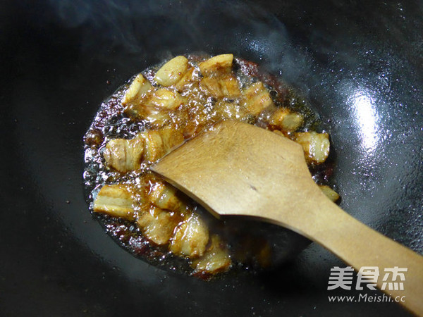 猪肉白菜煮土豆的做法步骤：3