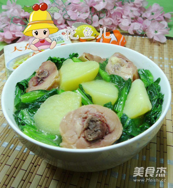 油菜蕻腊鸡腿煮土豆的做法步骤：11