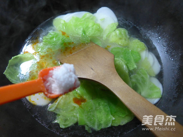 牛肉酱圆白菜粉皮年糕汤的做法步骤：6