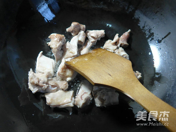 土豆烧兔肉的做法步骤：2