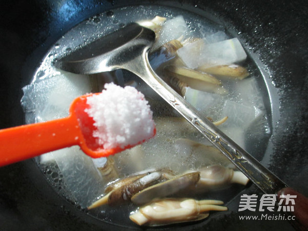 冬瓜蛏子汤的做法步骤:5