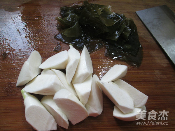 海带煮茭白的做法步骤:2