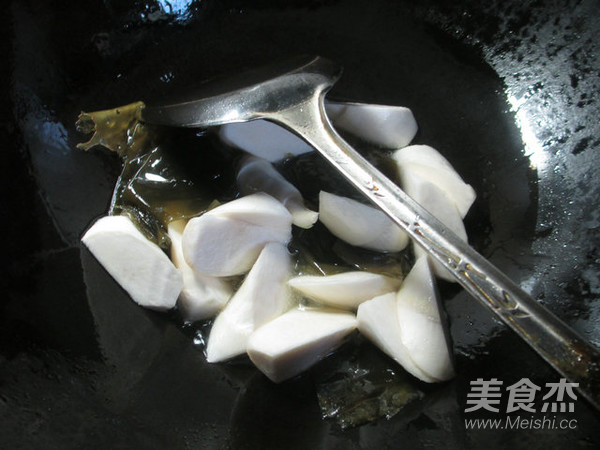 海带煮茭白的做法步骤:3