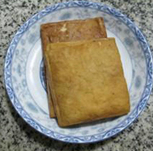 香干芹菜叶春卷的做法步骤:3