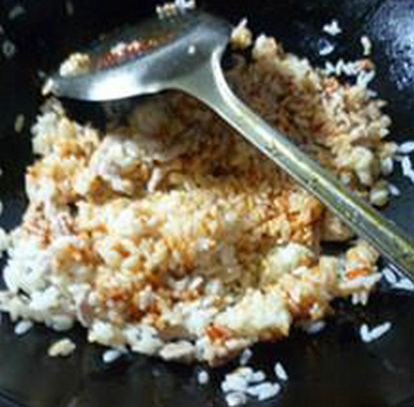 瘦肉丝泡菜炒饭的做法步骤：10