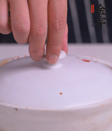 腊味茭白啫啫煲的做法步骤:7