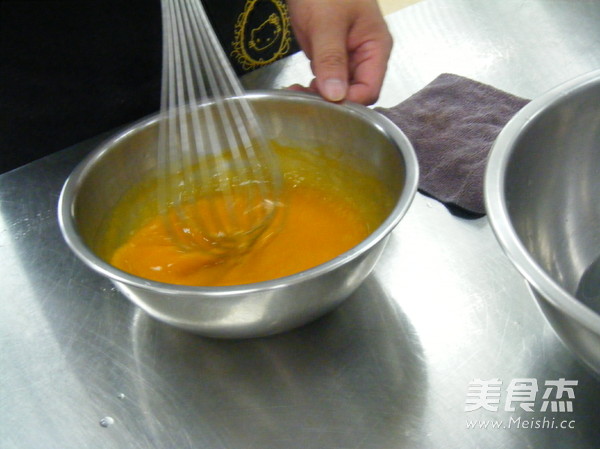 芒果慕斯蛋糕的做法步骤:18