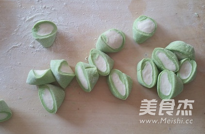 翡翠白菜蒸饺的做法步骤：10