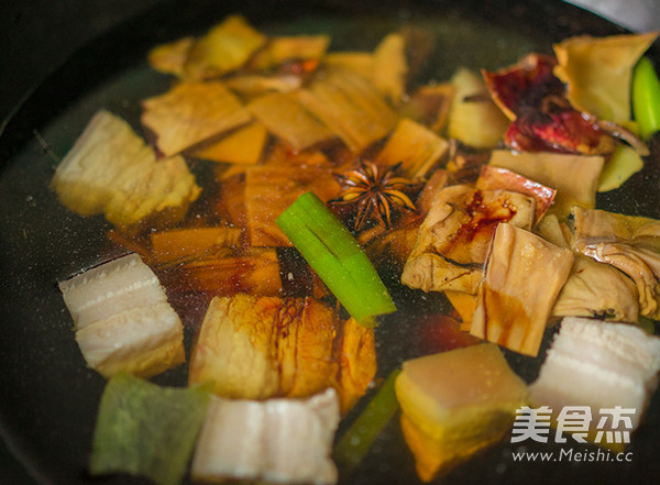 年味——给红烧肉增加一点海的味道的做法步骤：5