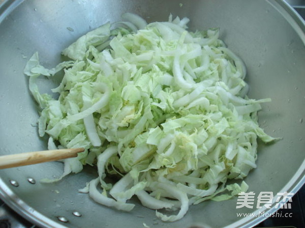 小炒白菜丝的做法步骤:3