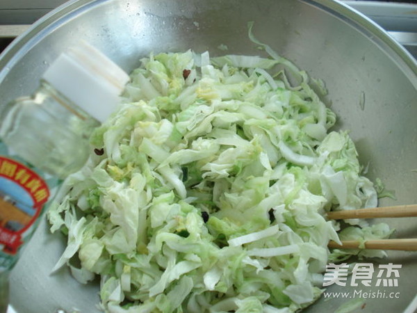 小炒白菜丝的做法步骤:4
