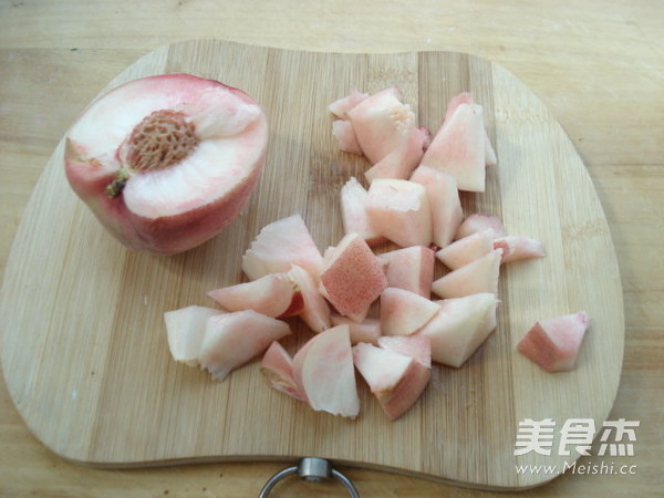 鲜桃酸奶盆栽的做法步骤:4