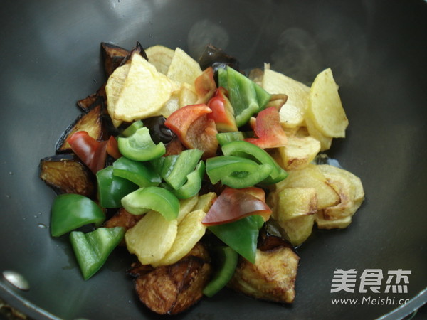 地三鲜的做法步骤:9