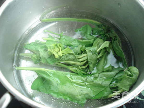 菠菜苹果果蔬汁的做法步骤:2