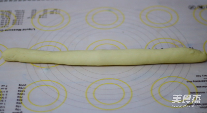 芹菜馅煎饺的做法步骤:7