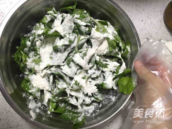 蒸芹菜叶的做法步骤:7
