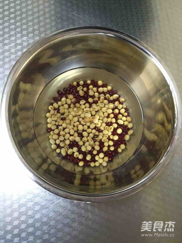 红豆豆浆的做法步骤：1