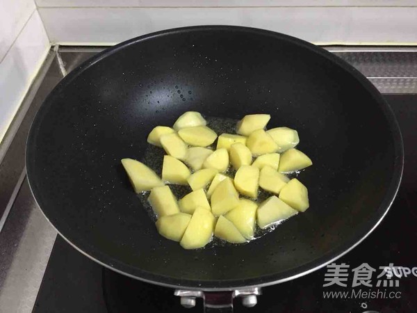 霸王超市｜土豆烧牛肉的做法步骤：6