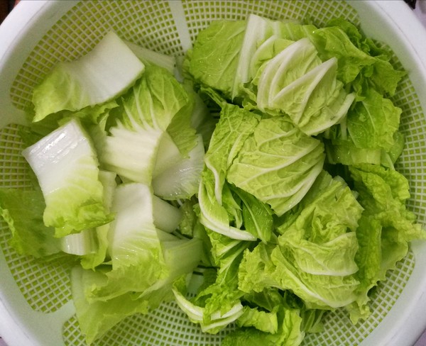 陕西版白菜猪肉豆腐炖粉条的做法步骤：4